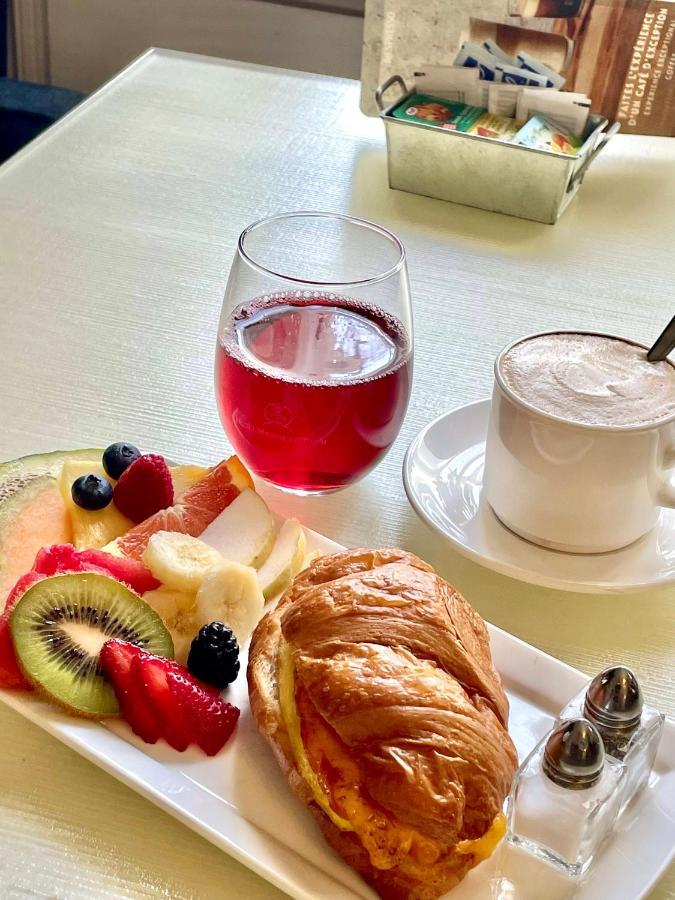 Hotel Manoir D'Auteuil Квебек Экстерьер фото