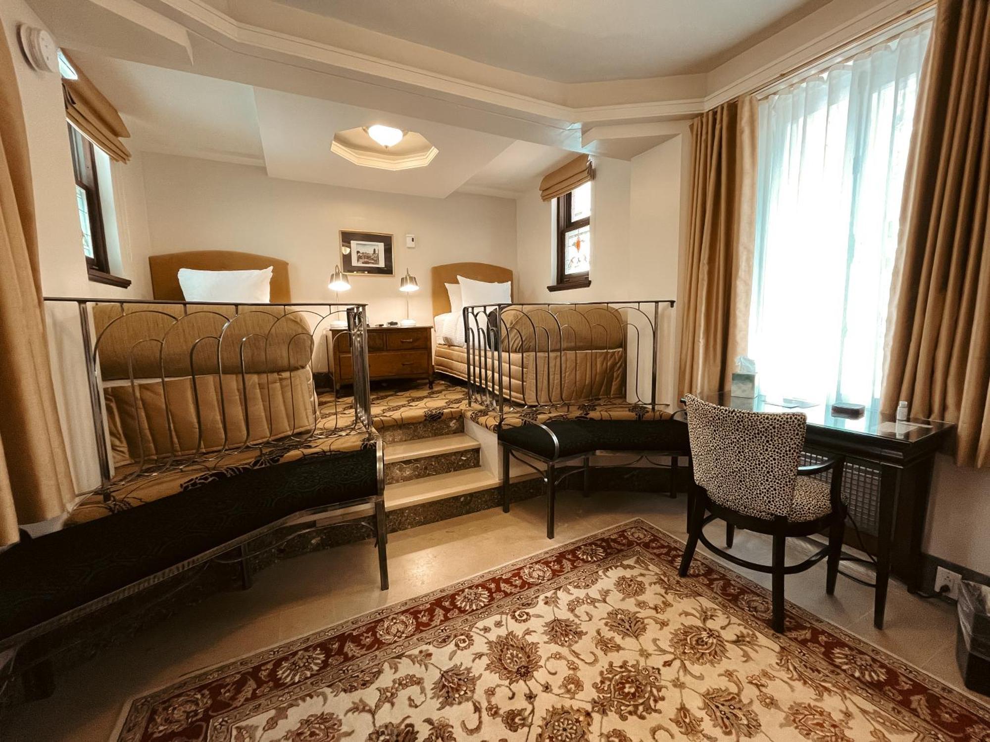 Hotel Manoir D'Auteuil Квебек Экстерьер фото